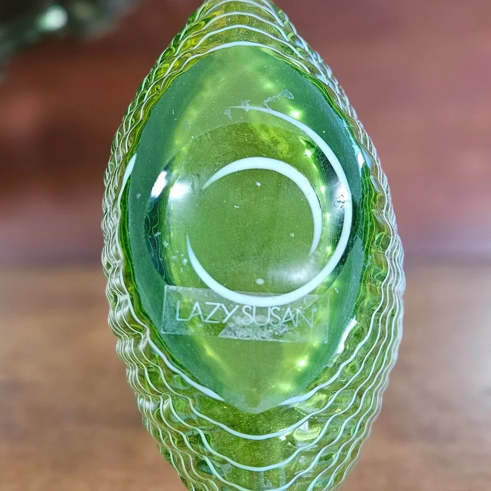 Green Art Glass Vase Textured Grid Teardrop 10